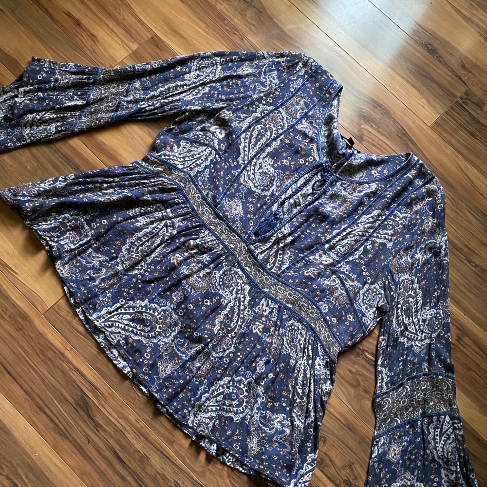 AE long sleeve blouse 🪐